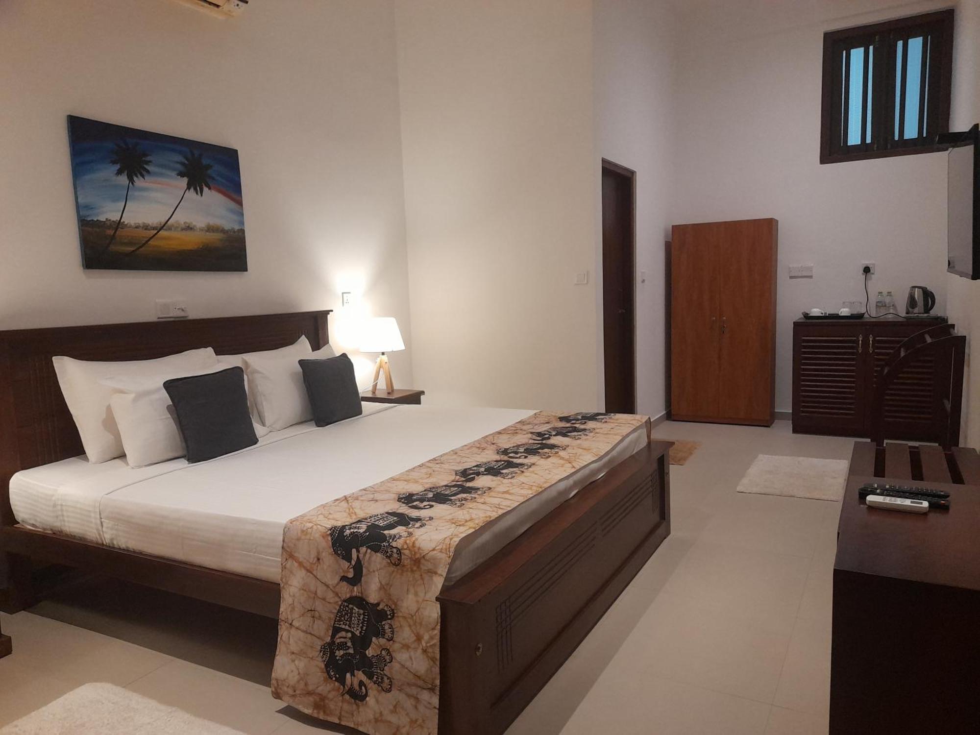 Tranquil Hotel Hikkaduwa Exterior photo